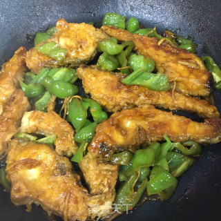 糖醋青椒鱼块的做法步骤：10