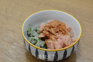 番茄浓汤鸡肉鲜虾小馄饨的做法步骤：7