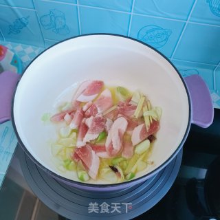 辣白菜炖豆腐的做法步骤：7