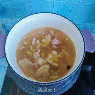 辣白菜炖豆腐的做法步骤：11