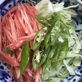 包菜鸡蛋炒玉米面的做法步骤：3