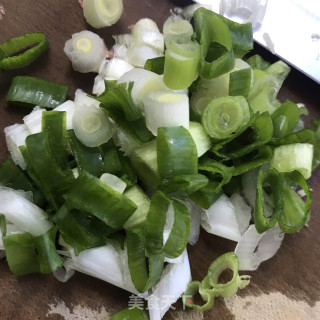 包菜鸡蛋炒玉米面的做法步骤：4