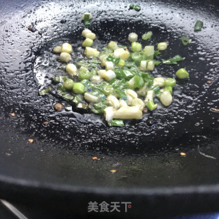 包菜鸡蛋炒玉米面的做法步骤：5