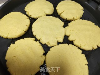 贴玉米饼的做法步骤：6