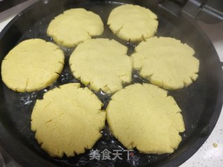 贴玉米饼的做法步骤：7