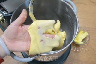 南瓜五仁面包的做法步骤：2