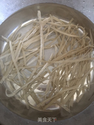 红薯粉条焖白菜的做法步骤：3