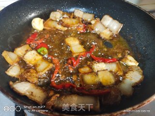 五花肉白菜炒年糕的做法步骤：3