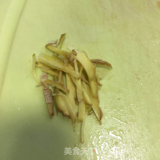 板栗南瓜蒸鸡腿的做法步骤：2