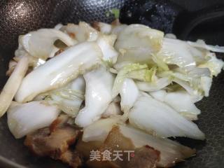 五花肉炒白菜的做法步骤：5
