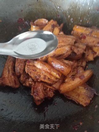 回锅肉的做法步骤：8