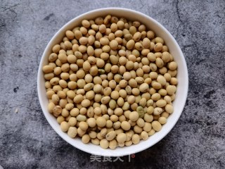孜然蒜蓉辣豆酱的做法步骤：1
