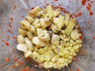 孜然蒜蓉辣豆酱的做法步骤：11
