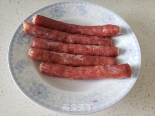 广式腊肠炒莲菜的做法步骤：2