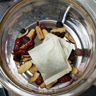 红枣桂圆大麦茶的做法步骤：5