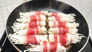 金针菇肥牛卷的做法步骤：7