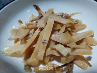 排骨炖墨鱼的做法步骤：2