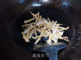 排骨炖墨鱼的做法步骤：3