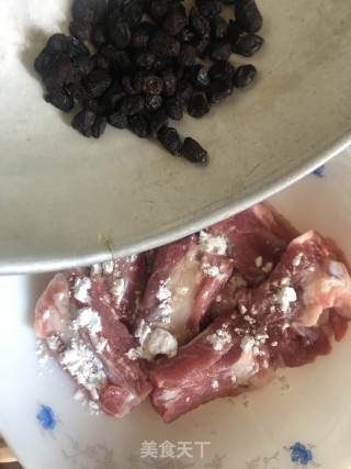蒜蓉豆豉蒸小排的做法步骤：4