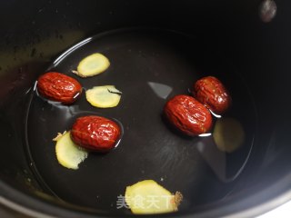 姜枣奶茶的做法步骤：3
