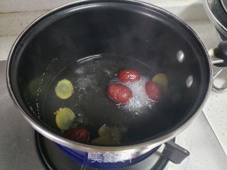 姜枣奶茶的做法步骤：4