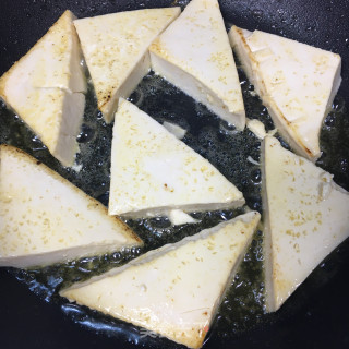 白菜炖豆腐的做法步骤：3