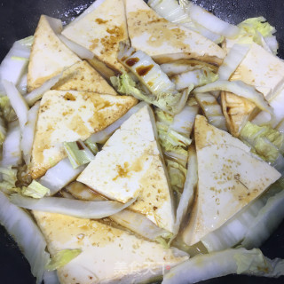 白菜炖豆腐的做法步骤：4