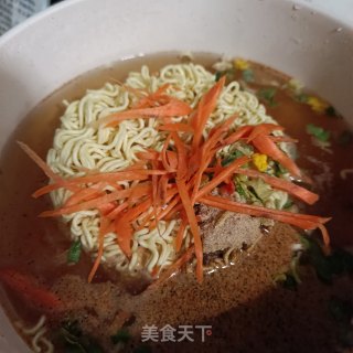 烤肠菠菜煮泡面的做法步骤：5