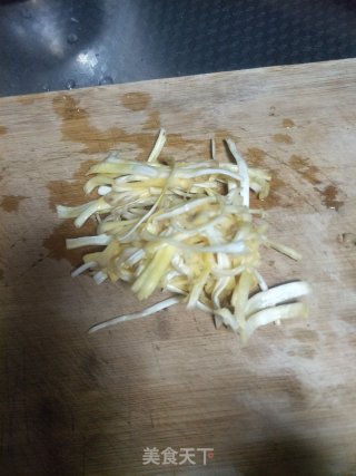 菠萝蜜的边角料炒鸡蛋的做法步骤：3