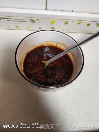 红烧茄子拌面的做法步骤：1