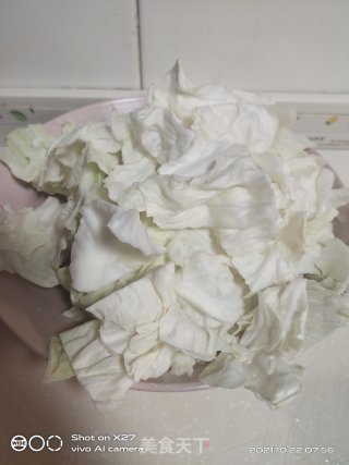 火腿炒包包菜的做法步骤：2