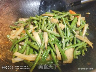 豆角炒莲藕的做法步骤：4