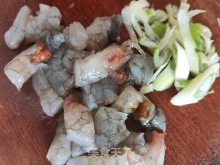 番茄虾仁莜面鱼鱼的做法步骤：4