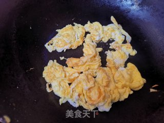 豌豆蛋炒饭的做法步骤：2