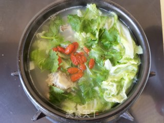 羊脊骨炖大白菜的做法步骤：10