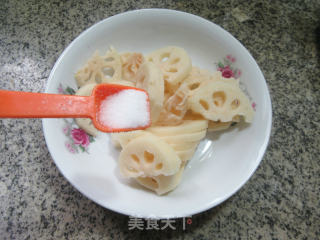 咸蛋黄炒莲藕的做法步骤：5