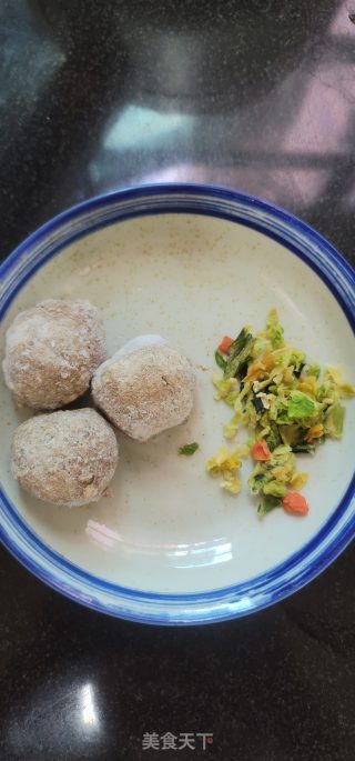 牛肉丸子煮粉丝的做法步骤：2