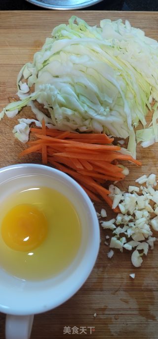 包菜鸡蛋炒粉丝的做法步骤：2