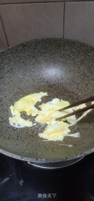 包菜鸡蛋炒粉丝的做法步骤：3