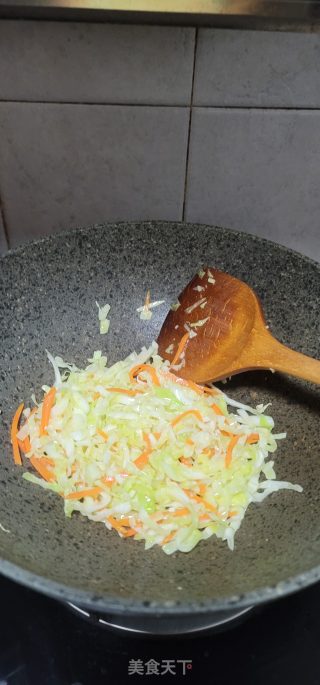 包菜鸡蛋炒粉丝的做法步骤：7