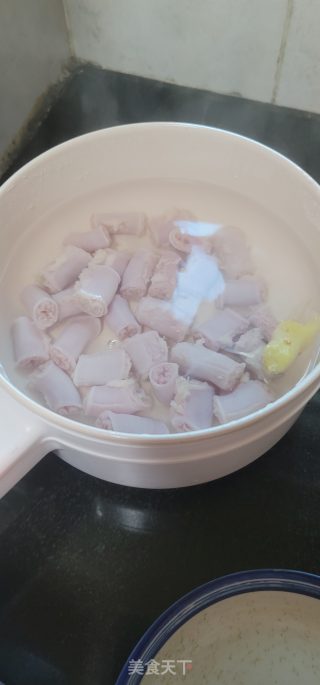 白焯粉肠头的做法步骤：3