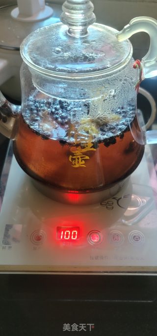 黑枸杞陈皮菊花茶的做法步骤：3