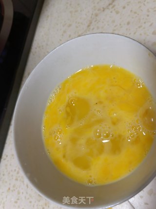 鸡蛋炒白菜的做法步骤：2
