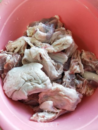 炖羊肉的做法步骤：1