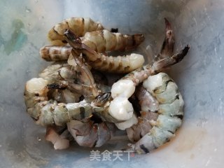 韭菜虾仁的做法步骤：1