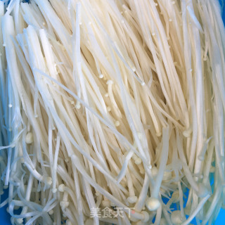金针菇蛋饺汤的做法步骤：1