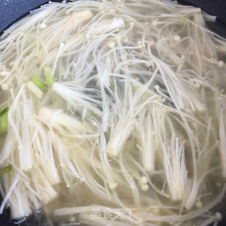金针菇蛋饺汤的做法步骤：5