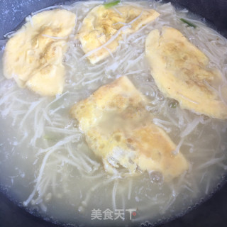 金针菇蛋饺汤的做法步骤：7