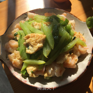 虾仁鸡蛋炒莴笋的做法步骤：14