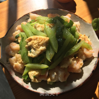 虾仁鸡蛋炒莴笋的做法步骤：15